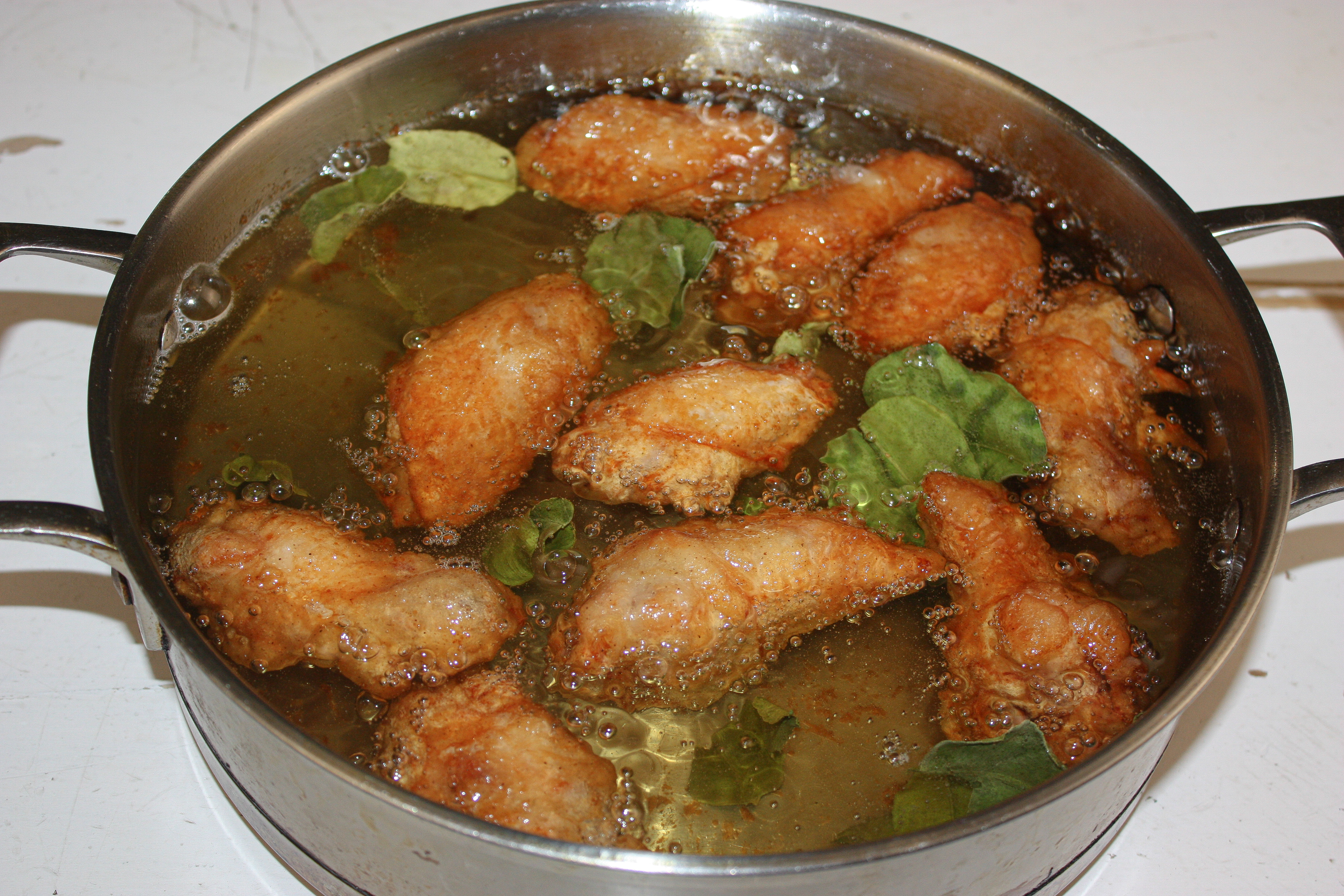 Добавим для вкуса листья лайма.