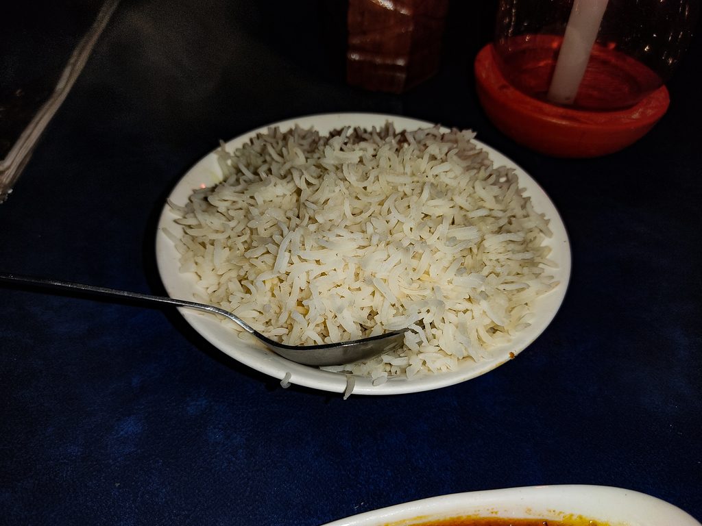 Рассыпчатый рис басмати.