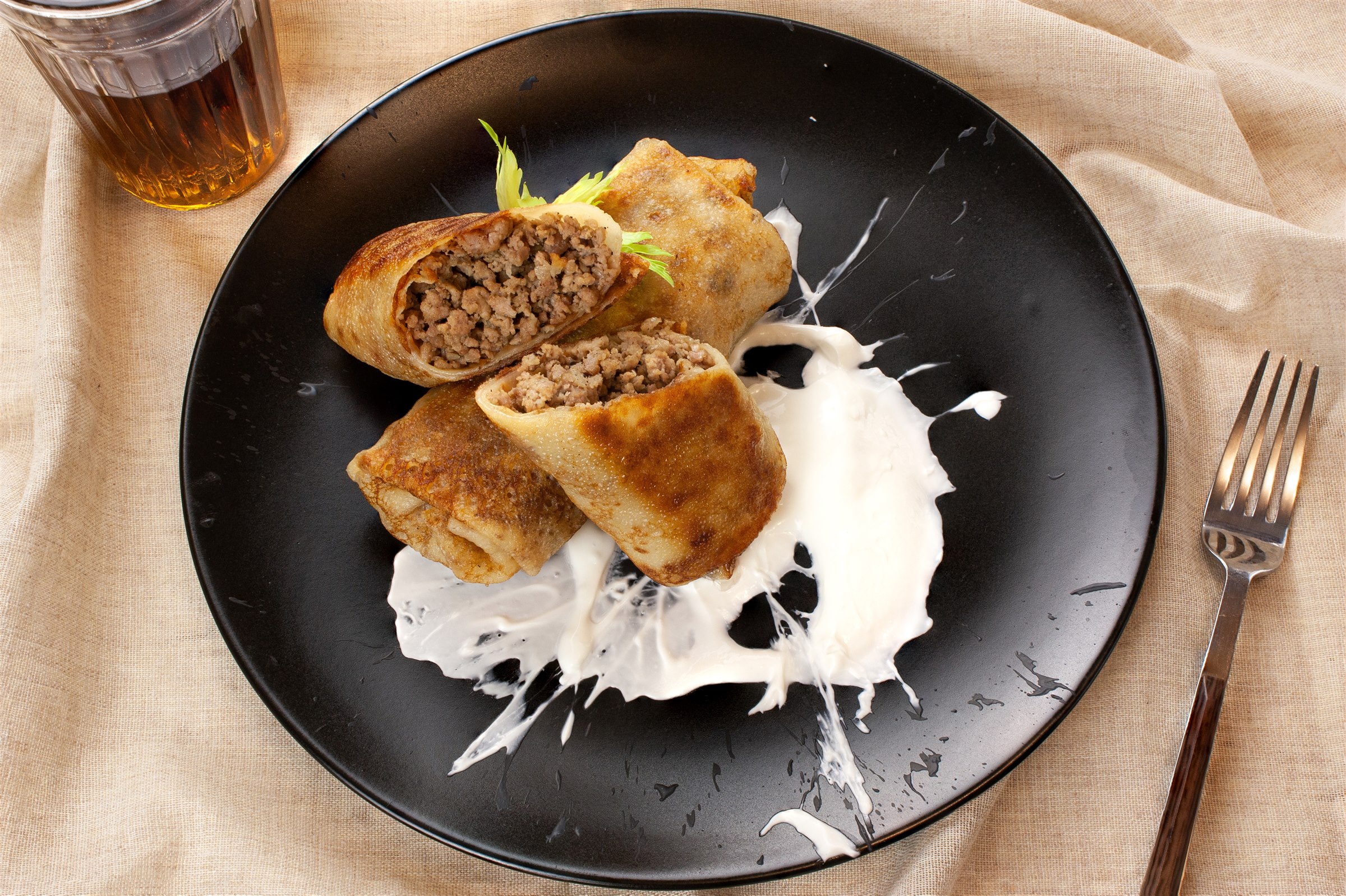 Готовые блинчики с мясом